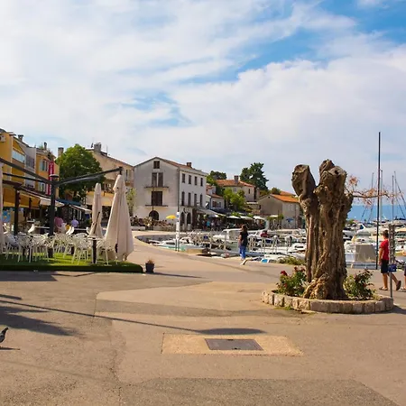 Apartman With A - C In Punat-insel Krk 55103 *