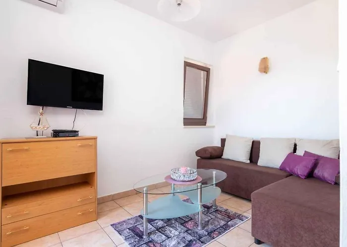 With A - C In Punat-insel Krk 55103 *