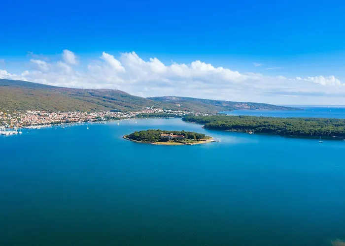 Апартаменты With A - C In Punat-insel Krk 55103